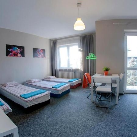 Place4Us Varsovie Extérieur photo