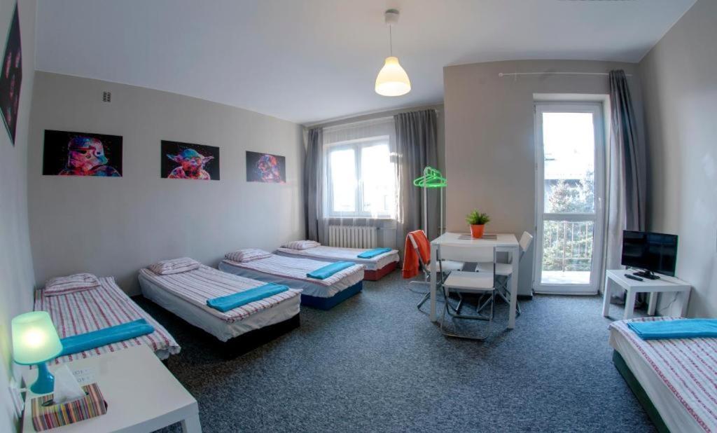 Place4Us Varsovie Extérieur photo